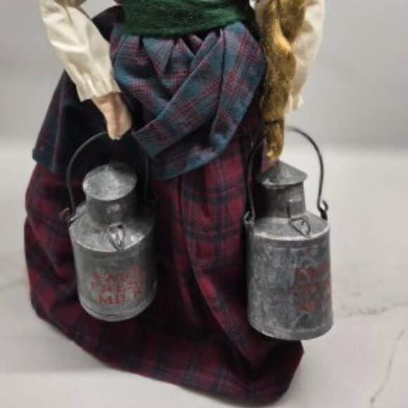 Byers' Criers of London Milk Maid (retired - 1997) - Picture 3 of 5